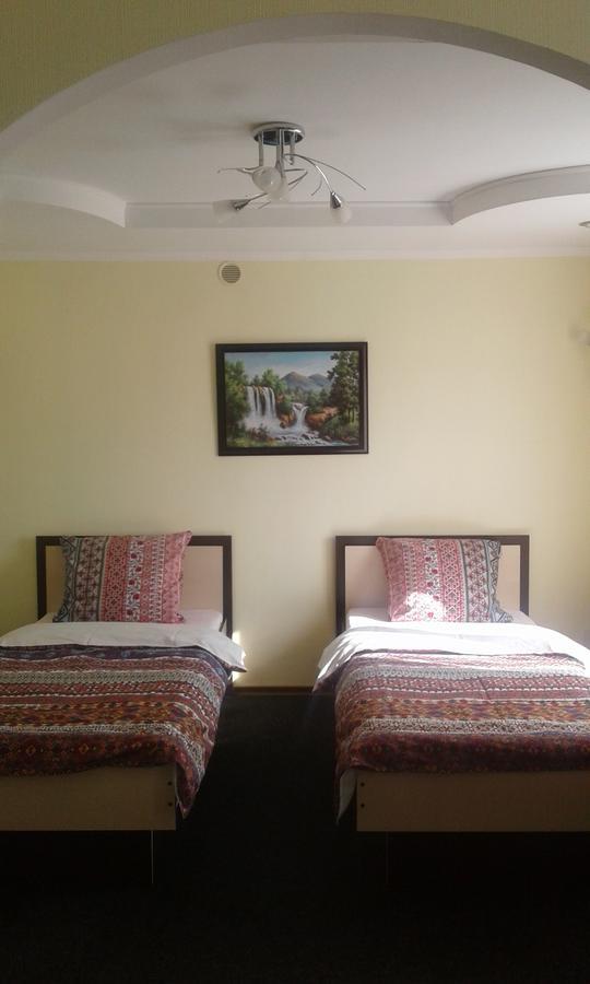 Hotel Elegia Trostyanets  ภายนอก รูปภาพ